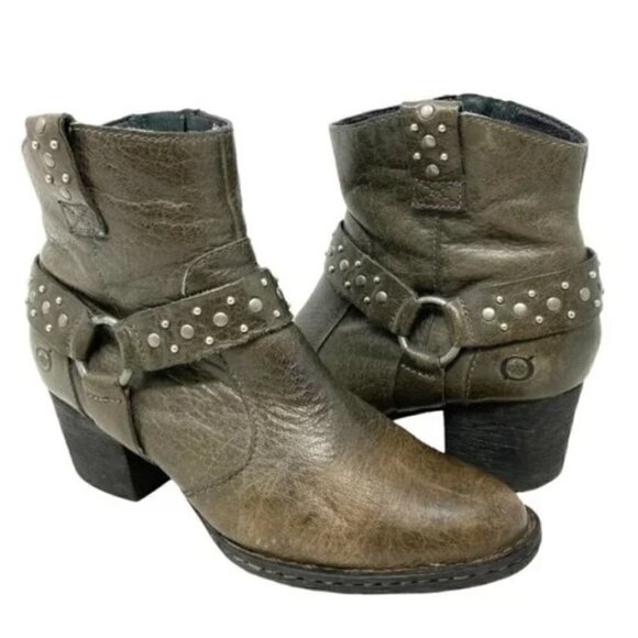 Born Slater Studded Distressed Leather Ankle Boots - Size 6 - Picture 1 of 9